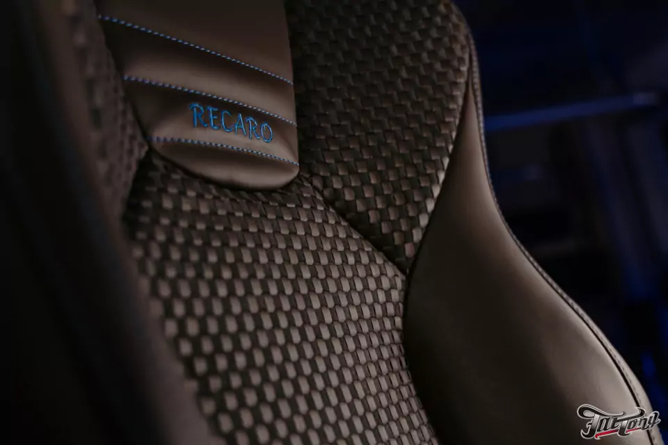 Перетяжка сидений Recaro для Honda Accord 7 в кожу и алькантару с плетением в стиле Bottega Veneta!